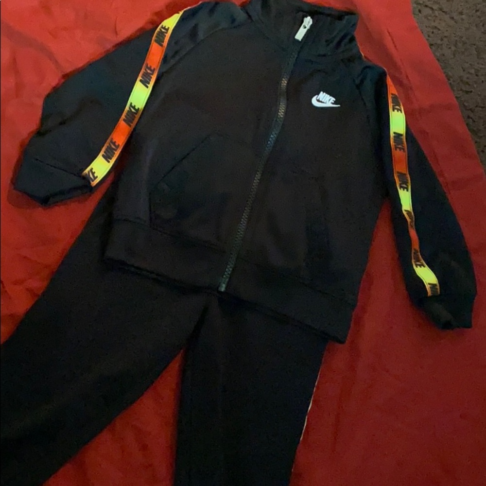 Nike  Tracksuit